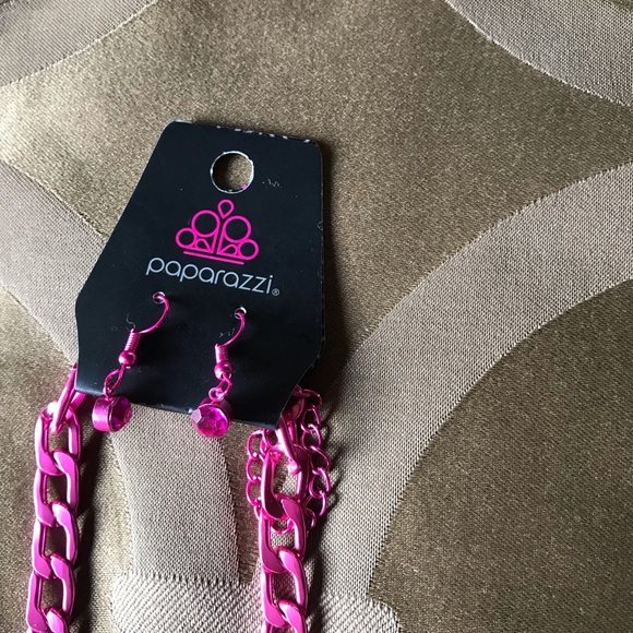 Pink necklace and earrings set beautiful colors - Picture 4 of 6